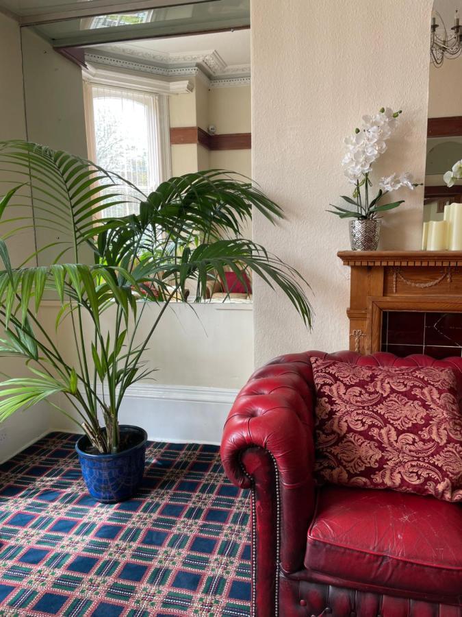 فندق Carlton House سكرابورو المظهر الخارجي الصورة