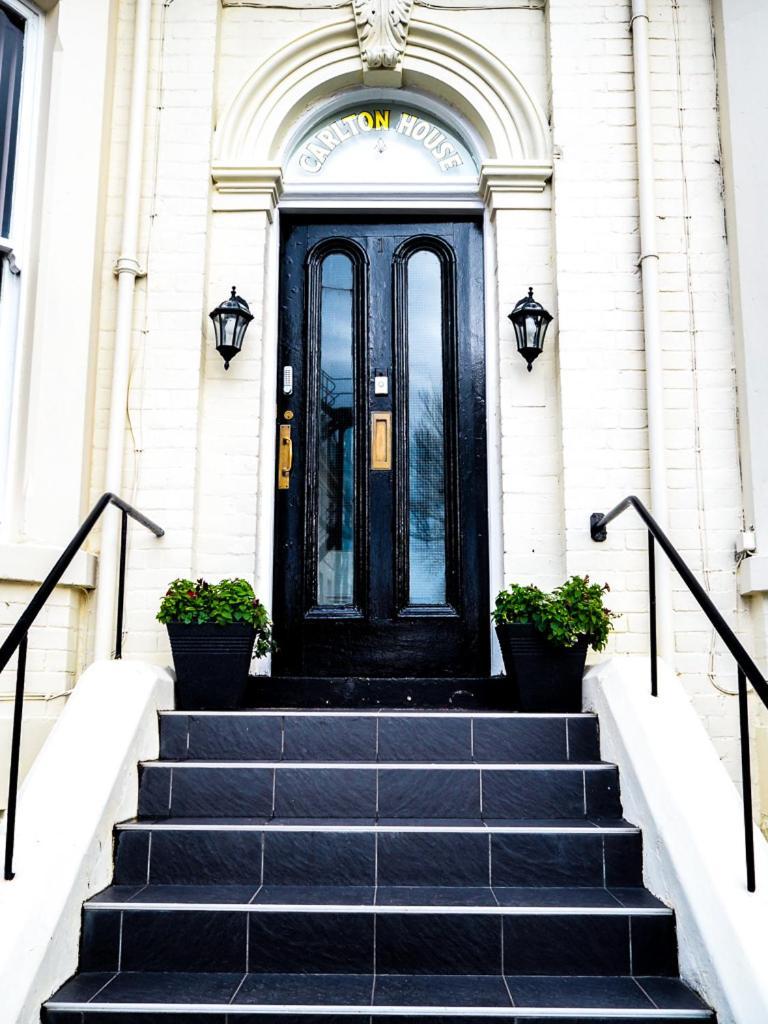 فندق Carlton House سكرابورو المظهر الخارجي الصورة