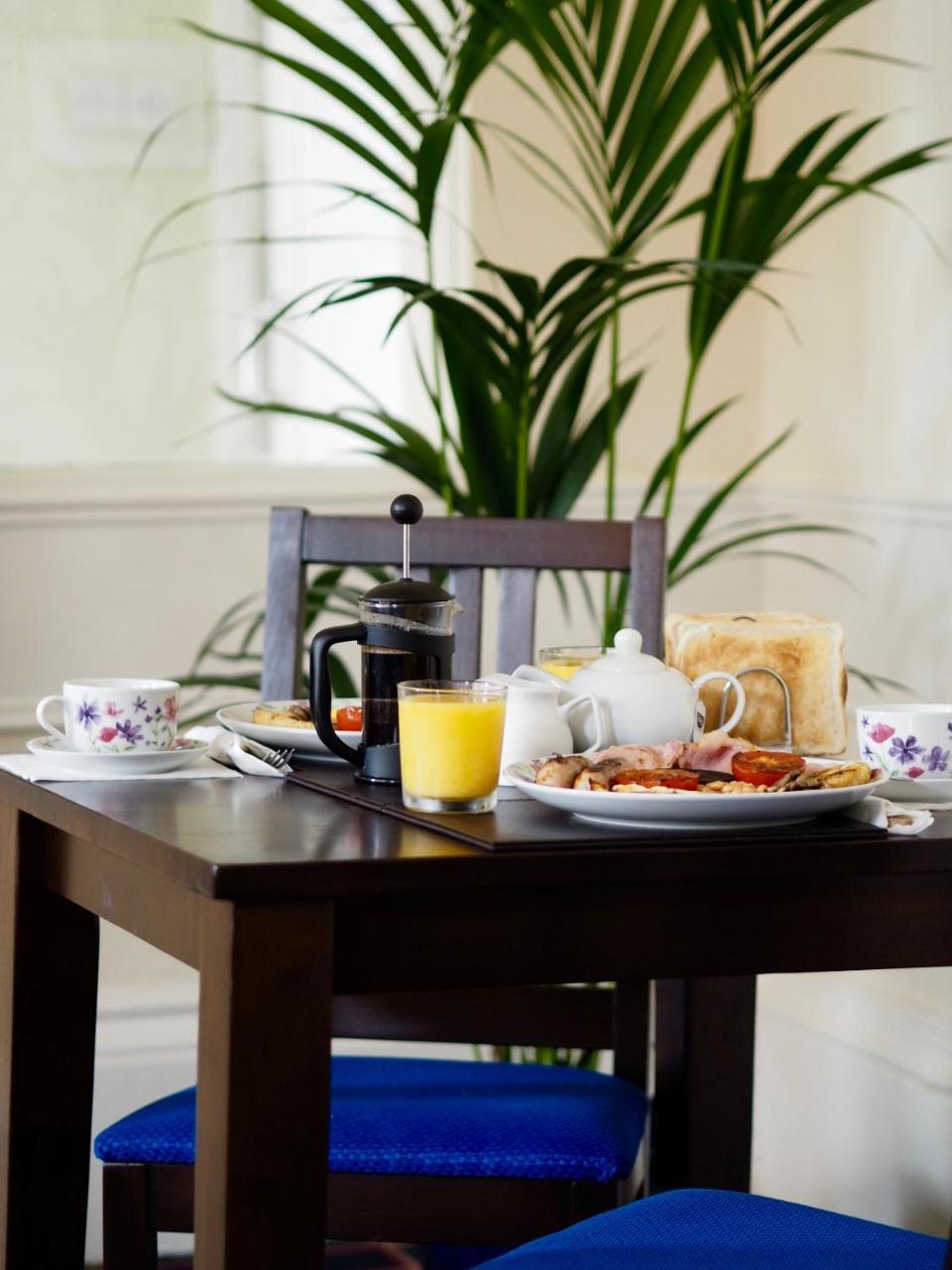 فندق Carlton House سكرابورو المظهر الخارجي الصورة